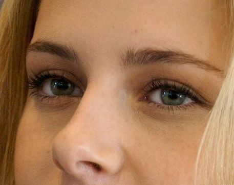 Kristen Stewart eye color