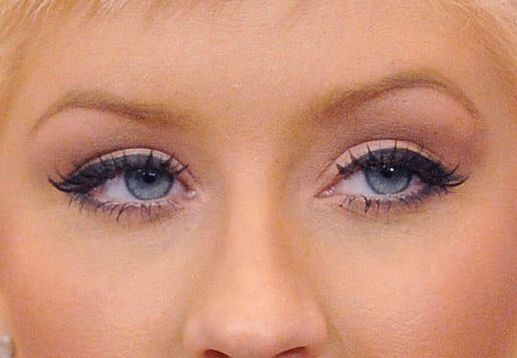 Christina Aguilera eye color