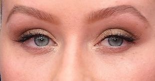 Christina Aguilera eye color