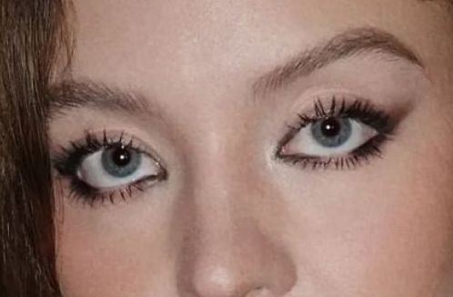 Sydney Sweeney eye color