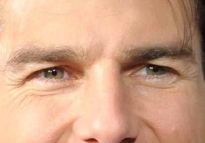 Tom Cruise eye color