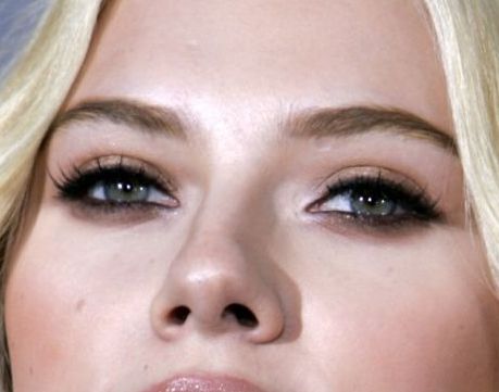 Scarlett Johansson eye color