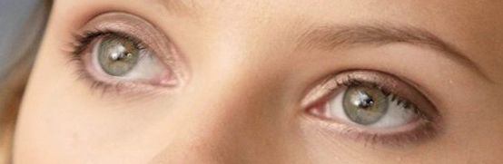 Scarlett Johansson eye color