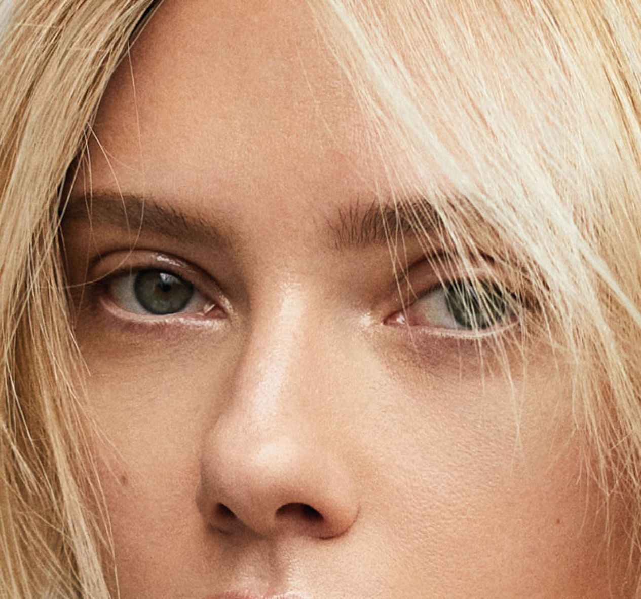 Scarlett Johansson eye color