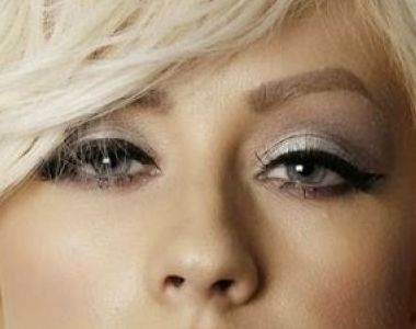 Christina Aguilera eye color