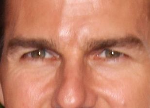 Tom Cruise eye color