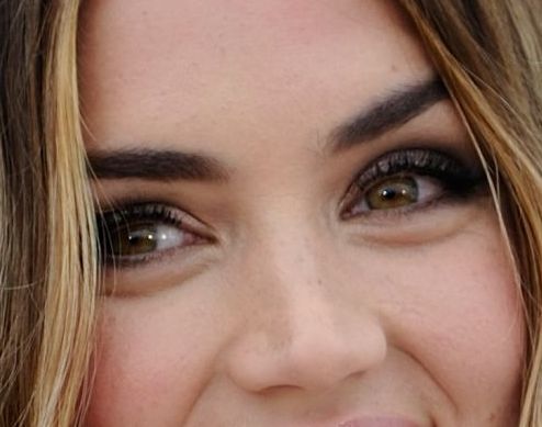 Ana de Armas eye color