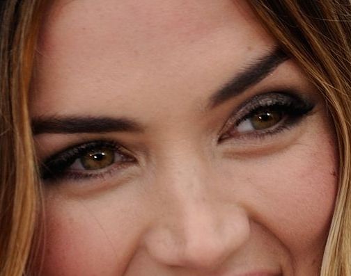 Ana de Armas eye color