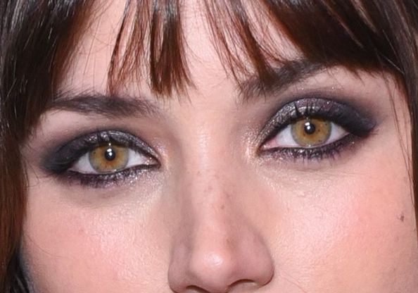 Ana de Armas eye color