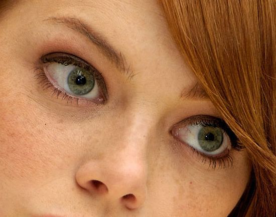 Emma Stone eye color