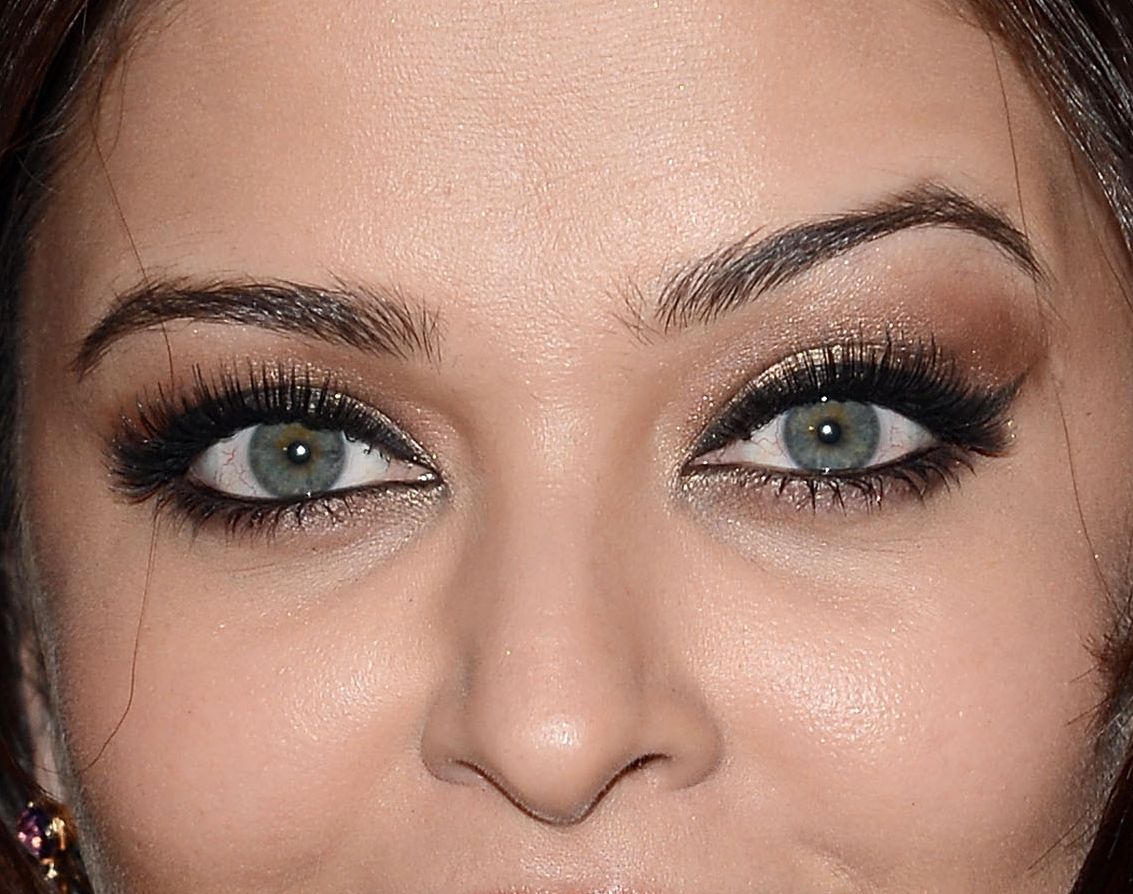 Aishwarya Rai eye color