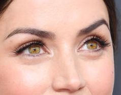 Ana de Armas eye color