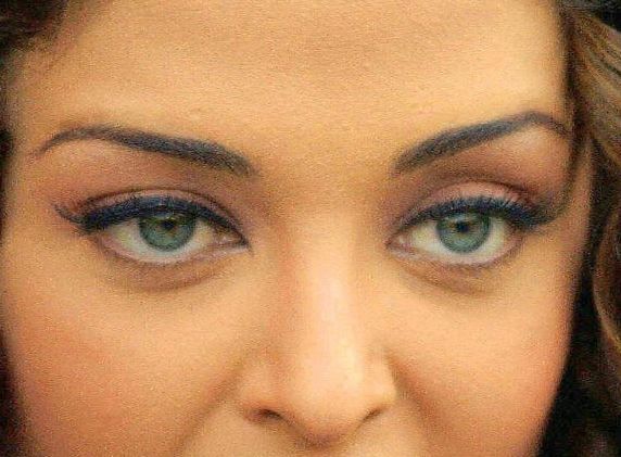 Aishwarya Rai eye color