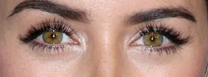 Ana de Armas eye color