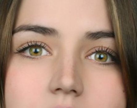 Ana de Armas eye color