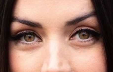 Ana de Armas eye color