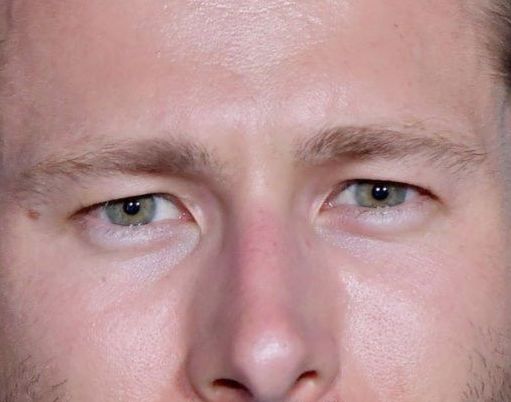 Glen Powell eye color