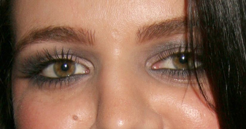 Khloe Kardashian eye color