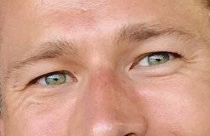 Glen Powell eye color