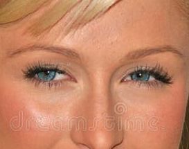 Paris Hilton eye color