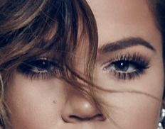 Khloe Kardashian eye color