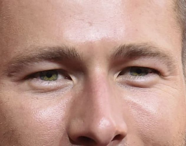 Glen Powell eye color