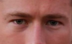 Glen Powell eye color