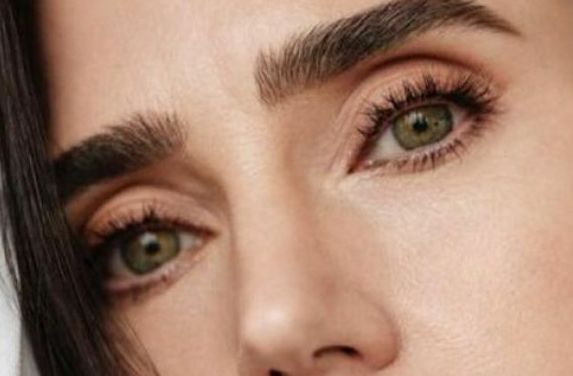 Jennifer Connelly eye color