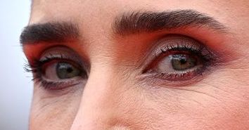 Jennifer Connelly eye color