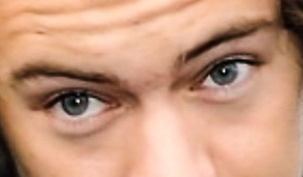 Harry Styles eye color