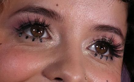 Melanie Martinez eye color