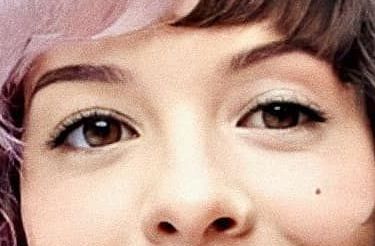 Melanie Martinez eye color