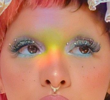 Melanie Martinez eye color