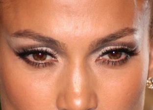 Jennifer Lopez eye color