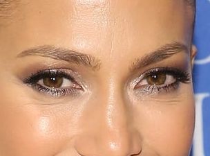 Jennifer Lopez eye color