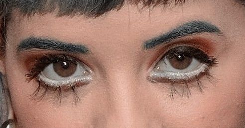 Melanie Martinez eye color