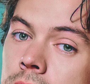 Harry Styles eye color