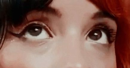 Melanie Martinez eye color