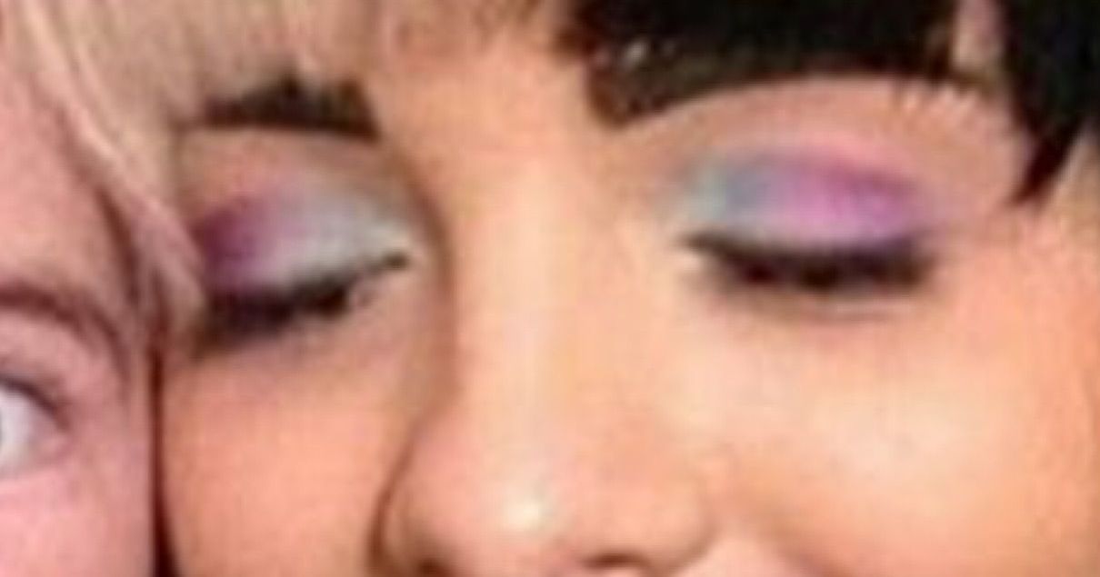 Melanie Martinez eye color