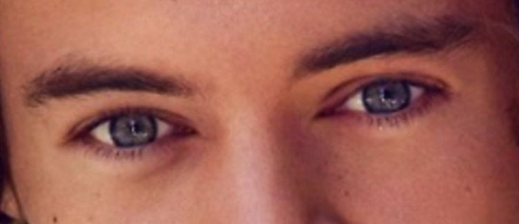 Harry Styles eye color