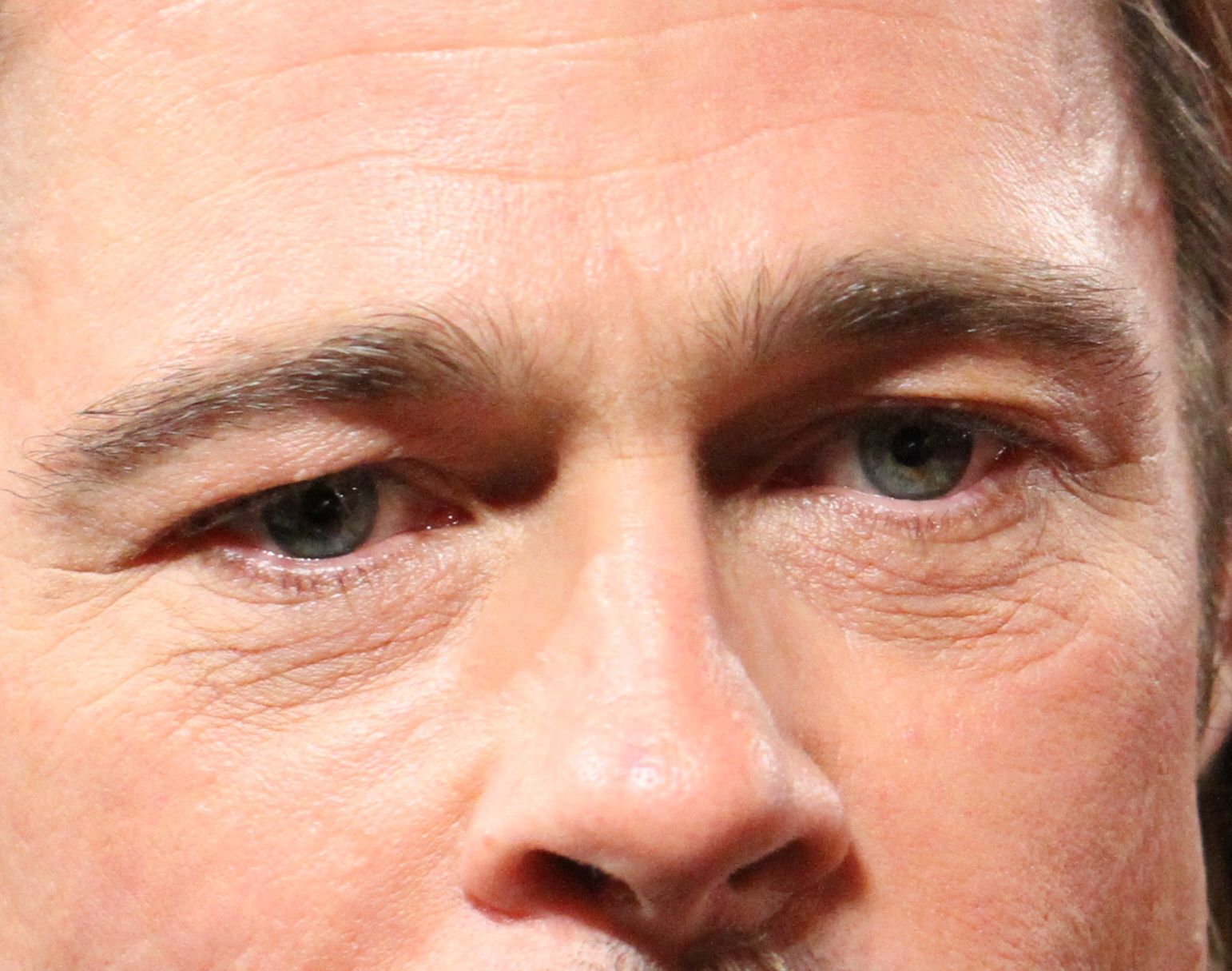 Brad Pitt eye color