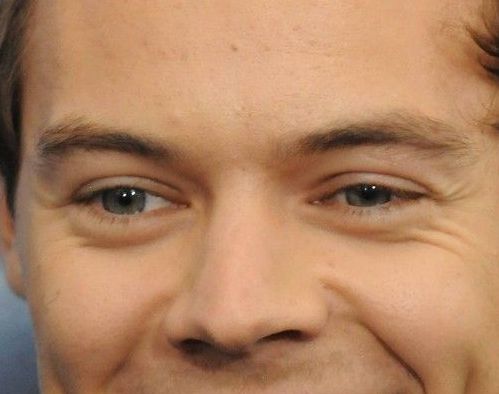 Harry Styles eye color