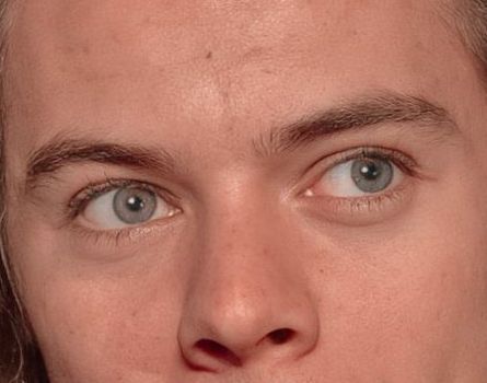 Harry Styles eye color