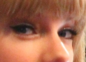 Taylor Swift eye color