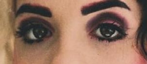 Melanie Martinez eye color