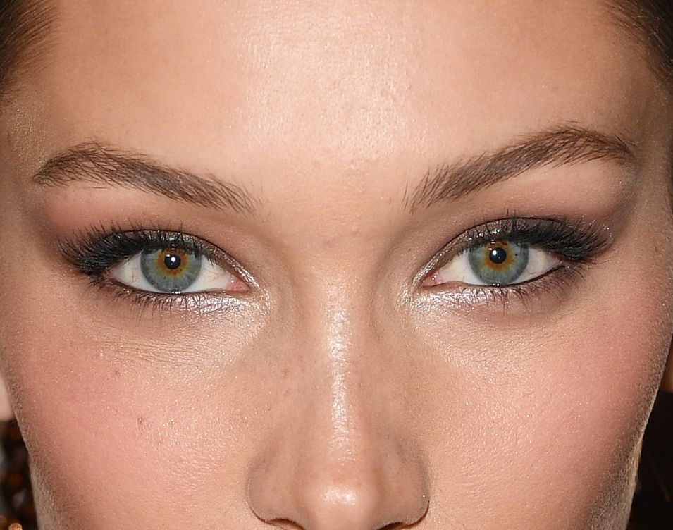 Bella Hadid eye color