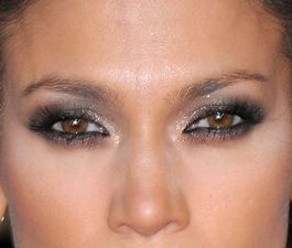 Jennifer Lopez eye color