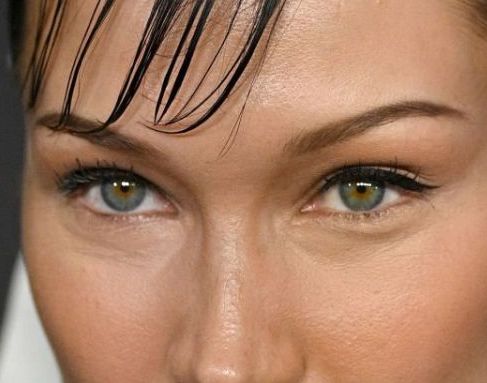 Bella Hadid eye color