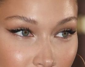 Bella Hadid eye color