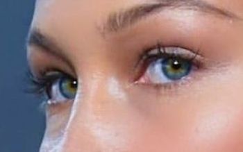 Bella Hadid eye color